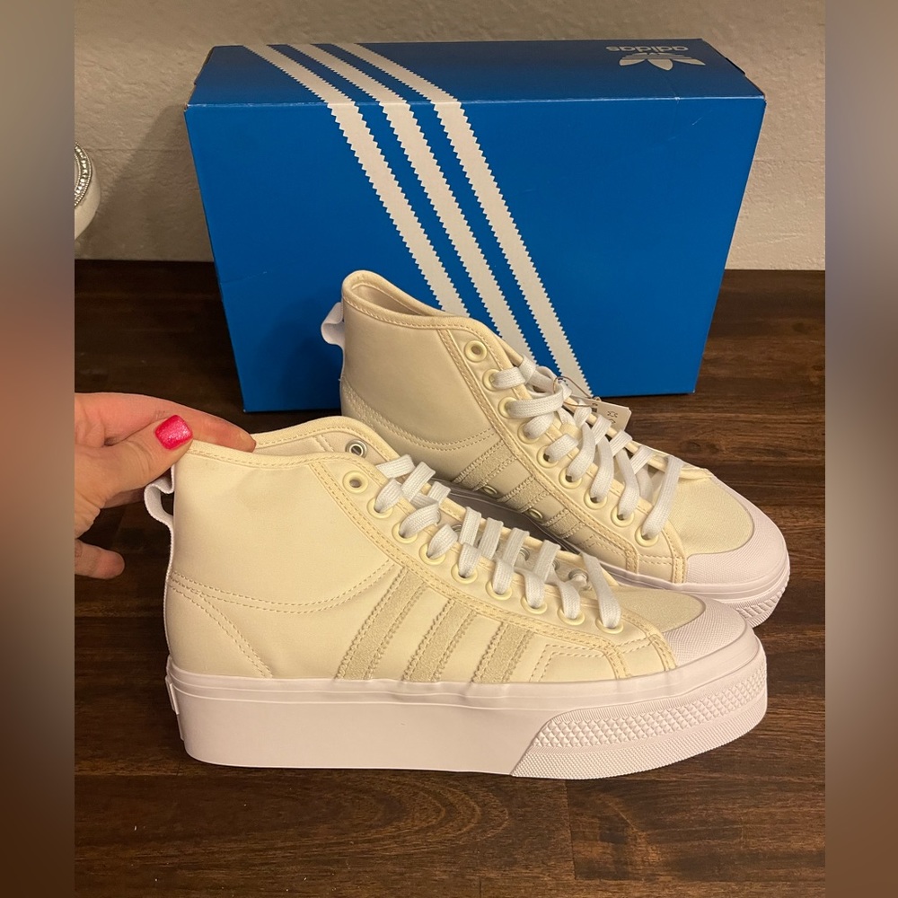 ADIDAS SHOES NIZZA PLATFORM SIZE 8.5 MID WONDER WHITE / WHITE‎ ATHLETIC SNEAKERS